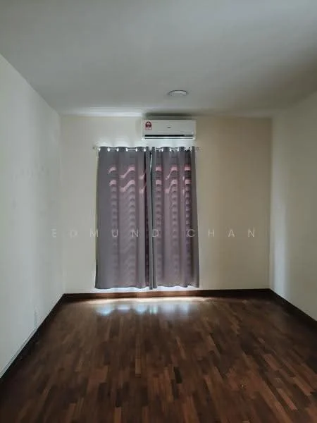 Room features: light brown wooden flooring, white painted walls, 1 wall-mounted split AC, grey curtains, ceiling light.