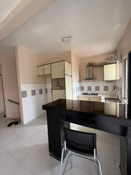 Kitchen features: black granite countertop, single-bowl stainless-steel sink, chrome pull-down faucet, built-in gas hob, stainless-steel range hood, cream cabinetry with wood accents, white tiled backsplash, white ceramic tile flooring, recessed ceiling lights, window with grid pattern, open layout with breakfast bar; style: modern.