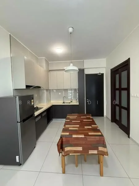 Kitchen features: white cabinets, black countertops, stainless-steel fridge, built-in oven, 4-burner gas hob, single-bowl stainless-steel sink, chrome pull-down faucet, glass backsplash, pendant light, dining table with patterned tablecloth, tile flooring, recessed ceiling lights; style: modern.