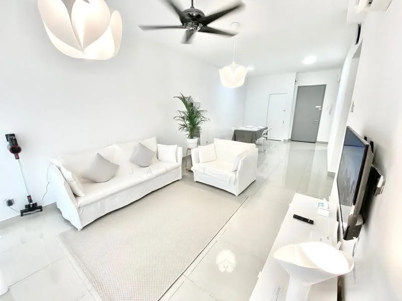 Living features: white fabric sofa, 2-seater sofa, area rug with geometric pattern, ceiling fan with light, wall-mounted TV, TV console, decorative plant in pot, white pendant light, white walls, glossy tile flooring; style: modern.