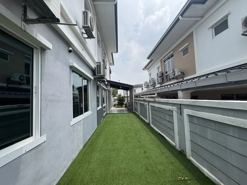 Exterior type: linked terrace house; features: artificial grass pathway, side walkway, air conditioning units on walls, grey painted facade, white window frames, covered walkway, adjacent houses, clear sky; style: modern.