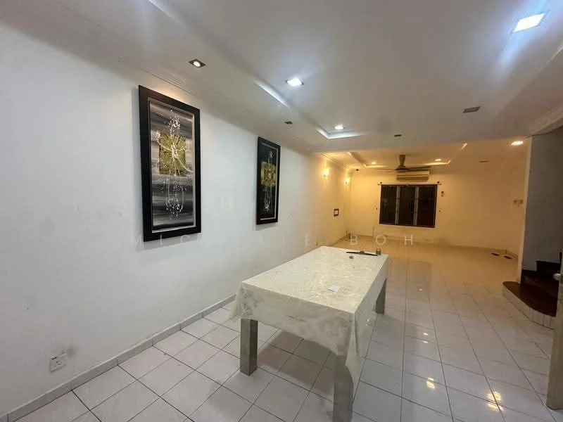Living features: white painted walls, tile flooring, recessed downlights, ceiling fan, large windows, decorative wall art, dining table with tablecloth, open layout; style: modern.