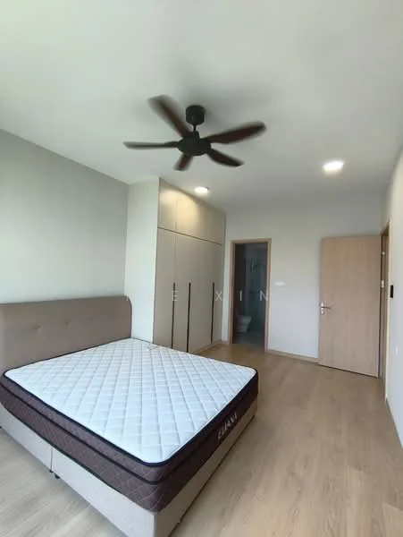 Bedroom features: queen-size bed with mattress, wooden flooring, light grey painted walls, ceiling fan, built-in wardrobe with sliding doors, door leading to bathroom, recessed lighting, window with natural light; style: modern.