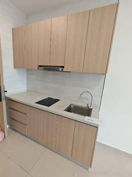 Kitchen features: light wood cabinetry, white quartz countertop, single-bowl stainless-steel sink, chrome pull-down faucet, built-in cooktop, tile backsplash, under-cabinet lighting, ceramic tile flooring; style: modern.