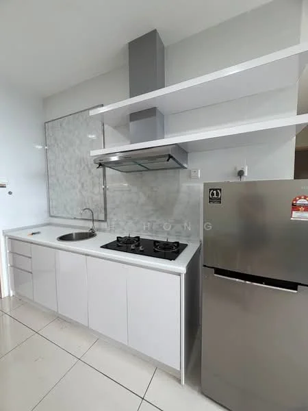 Kitchen features: single-bowl stainless-steel sink, chrome pull-down faucet, white laminate cabinetry, built-in gas hob with 2 burners, stainless-steel range hood, grey backsplash with textured pattern, stainless-steel fridge, white countertop, ceramic tile flooring, open shelving above countertop; style: modern.