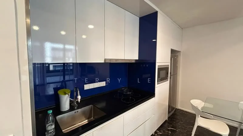Kitchen features: white high-gloss cabinetry, blue glass backsplash, single-bowl stainless-steel sink, chrome pull-down faucet, built-in oven, induction cooktop, countertop with overhang for seating, black marble flooring, recessed downlights; style: modern.