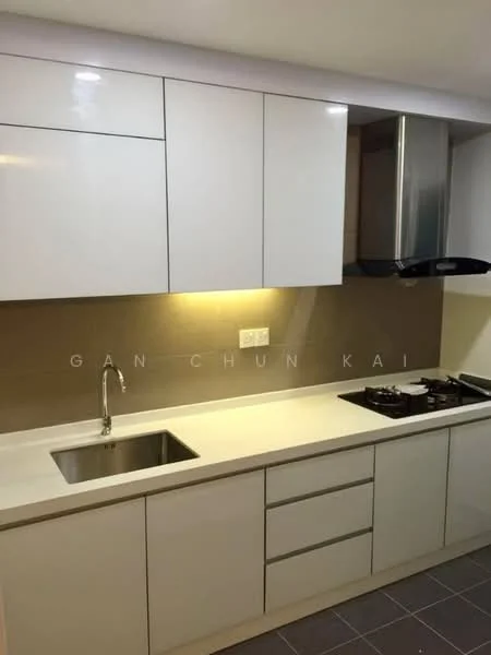 Kitchen features: white flat-panel cabinets, single-bowl stainless-steel sink, chrome pull-down faucet, quartz countertop, grey tiled backsplash, built-in gas hob, stainless-steel range hood, under-cabinet lighting, grey floor tiles; style: modern.