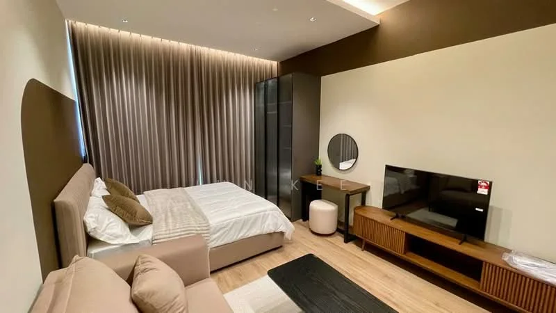 Bedroom features: king-size bed with upholstered headboard, white bedding, two decorative pillows, wooden flooring, floor-to-ceiling curtains in beige, built-in wardrobe with sliding doors, wall-mounted mirror, TV console with wooden finish, flat-screen TV, small round ottoman, side table, decorative wall panel in brown, recessed ceiling lights; style: modern.