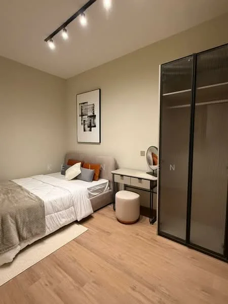 Bedroom features: queen-size bed with grey bedding, upholstered headboard, wooden flooring, wall-mounted artwork, black metal wardrobe with glass doors, white study desk, round stool, table mirror, recessed ceiling lights; style: modern.