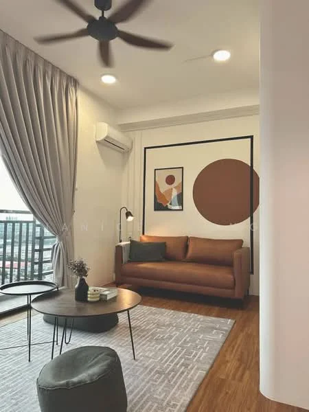 Living features: 3-seater leather sofa in brown, round coffee table, area rug with geometric pattern, floor-to-ceiling windows, sheer curtains, wall-mounted air conditioning unit, 5-blade ceiling fan, framed artwork, decorative wall circle, wooden flooring, recessed downlights; style: modern; view: city.