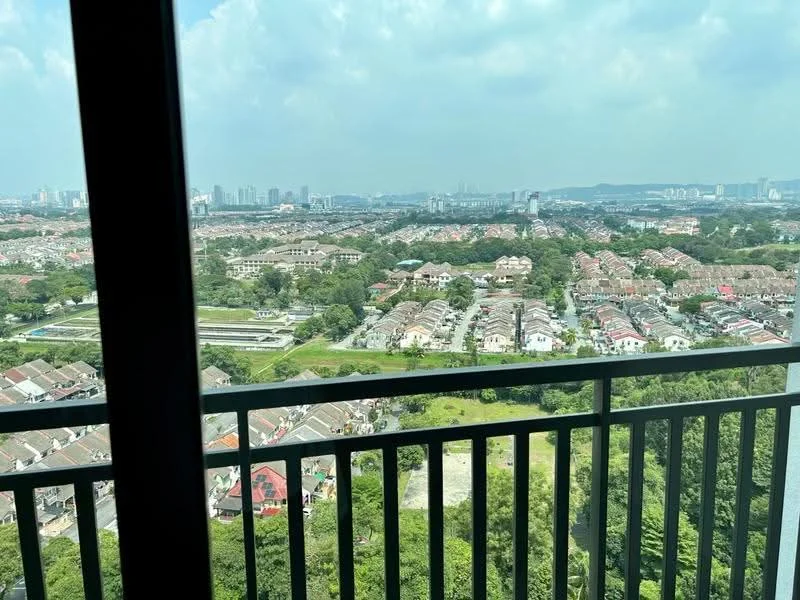 Room view: city.
