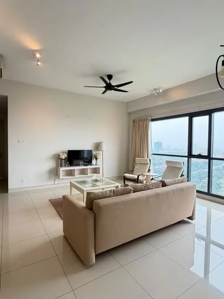 Living features: 3-seater fabric sofa in beige, glass coffee table, 2 armchairs in white, wall-mounted TV, floor-to-ceiling windows, city view, light-colored walls, recessed downlights, ceiling fan with light, cream curtains, tile flooring; style: modern; view: city.