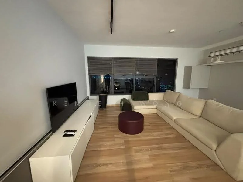 Living features: L-shape sectional sofa in beige, coffee table in dark purple, wall-mounted TV, TV console in white, wooden flooring, large windows with city view, recessed lighting, decorative wall shelf; style: modern; view: city.