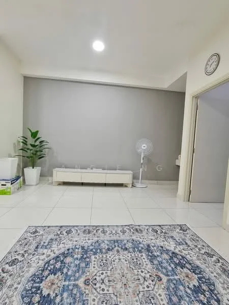 Living features: white painted walls, grey accent wall, white ceiling, recessed downlights, floor tiles, decorative area rug with geometric pattern, potted plant, ceiling fan, TV console, wall clock; style: modern.