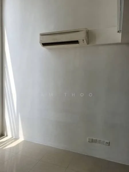Room features: white painted walls, glossy ceramic tile flooring, 1 wall-mounted split AC.