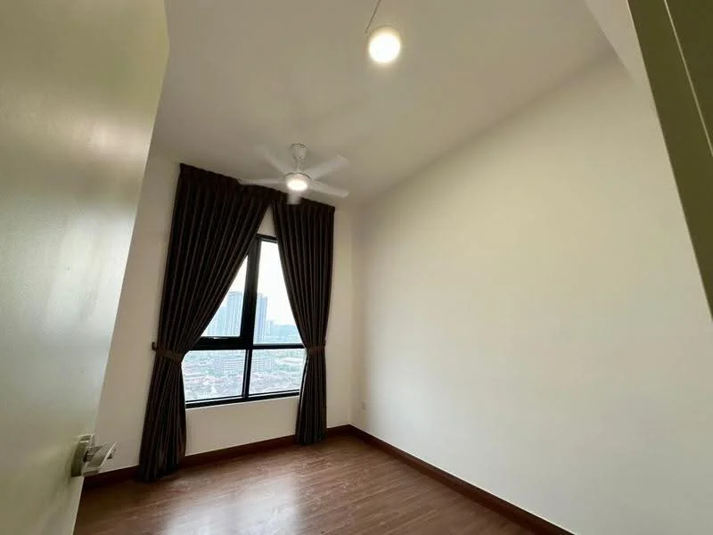 Bedroom features: wooden flooring, white painted walls, 5-blade ceiling fan, floor-to-ceiling window, blackout curtains, city view; style: modern; view: city.