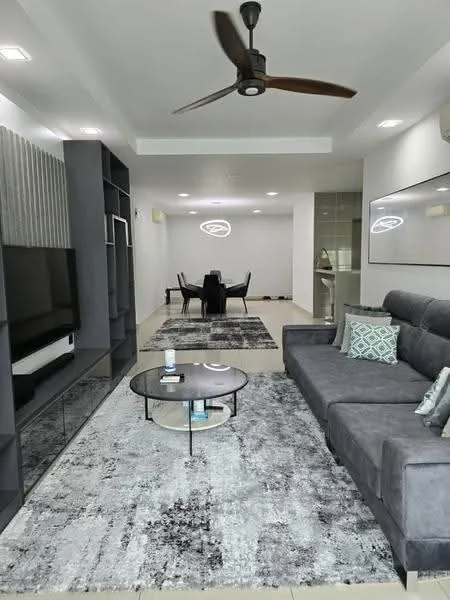 Living features: 3-seater fabric sofa in grey, coffee table with glass top, area rug with geometric pattern, wall-mounted TV, TV console, 5-blade ceiling fan, recessed downlights, decorative mirror, wall paneling with vertical lines, decorative cushions, open layout to dining area; style: modern.