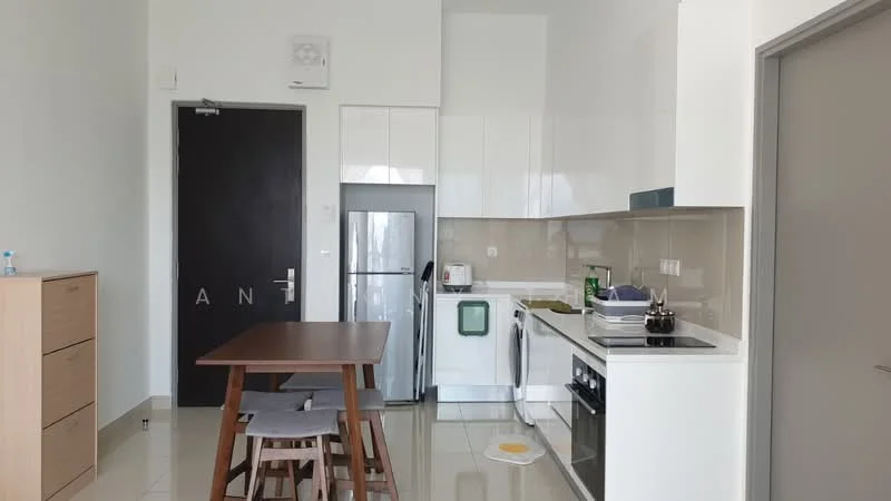 Kitchen features: white glossy cabinetry, stainless-steel fridge, built-in oven, 4-burner gas hob, black countertop, white backsplash, single-bowl stainless-steel sink, chrome pull-down faucet, wooden dining table, grey upholstered stools, tile flooring, recessed downlights; style: modern.