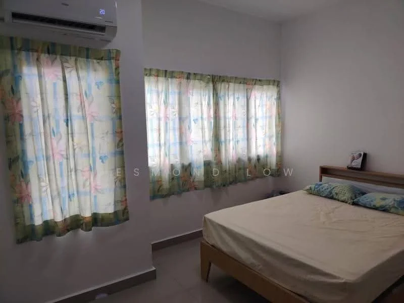 Bedroom features: queen-size bed, light-colored bed frame, floral-patterned curtains, 3 windows, wall-mounted split AC, neutral painted walls, tile flooring; style: modern.