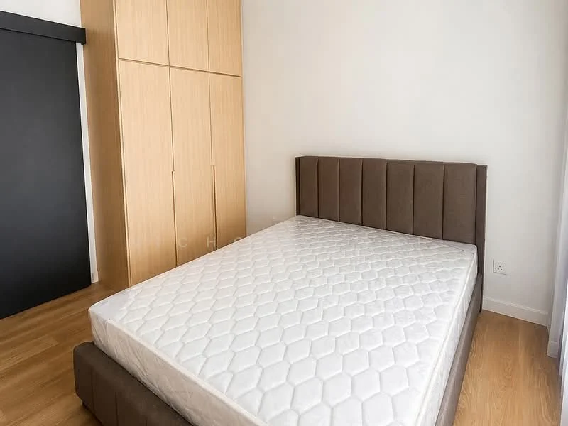 Bedroom features: queen-size bed, upholstered headboard, wooden flooring, built-in wardrobe with wooden finish, neutral wall colour, large window with natural light, minimalist decor; style: modern.