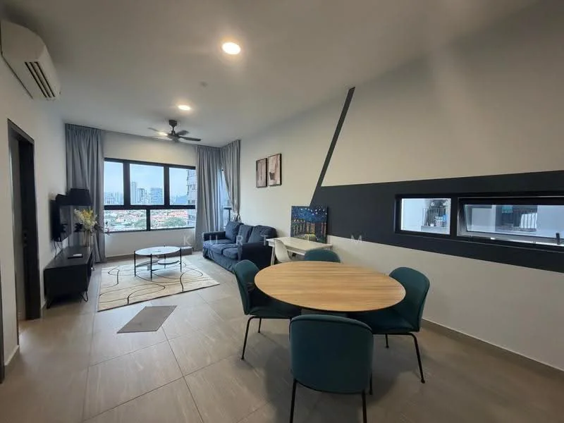 Living features: 3-seater fabric sofa in navy blue, round wooden dining table, 4 upholstered dining chairs in teal, area rug with geometric pattern, wall-mounted TV, ceiling fan with light, floor-to-ceiling window, curtains in light grey, light grey painted walls with black accent wall, tile flooring in light beige; style: modern; view: city.