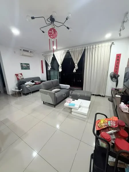 Living features: grey L-shape sectional sofa, 3-seater fabric sofa in red, white coffee table, TV console, wall-mounted TV, floor-to-ceiling windows, sheer curtains, 5-blade ceiling fan with light, wall-mounted split AC, ceramic tile flooring, decorative wall art, area rug; style: modern.