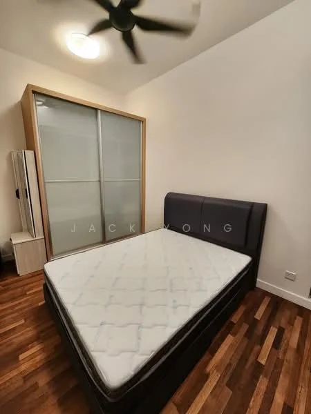Bedroom features: queen-size bed, upholstered headboard, wooden flooring, built-in wardrobe with sliding doors, ceiling fan, wall-mounted light fixture, nightstand, decorative wall, neutral wall color; style: modern.