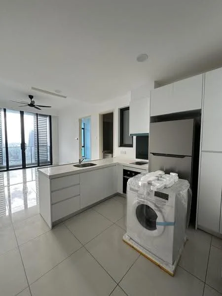 Kitchen features: white cabinetry, stainless-steel fridge, built-in oven, 4-burner gas hob, single-bowl stainless-steel sink, chrome pull-down faucet, white quartz countertop, ceramic tile flooring, ceiling fan, floor-to-ceiling windows, washing machine, open layout; style: modern; view: city.