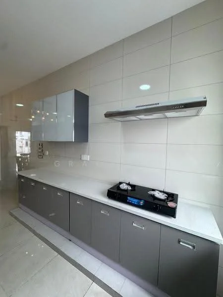 Kitchen features: grey flat-panel cabinets, white countertop, stainless-steel range hood, 4-burner gas hob, white tiled backsplash, ceramic tile flooring, wall-mounted cabinets, under-cabinet lighting; style: modern.