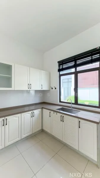 Kitchen features: white shaker cabinets, laminate countertop, single-bowl stainless-steel sink, chrome pull-down faucet, ceramic tile flooring, white painted walls, window with black blinds, open shelving, built-in cabinetry; style: modern; view: garden.