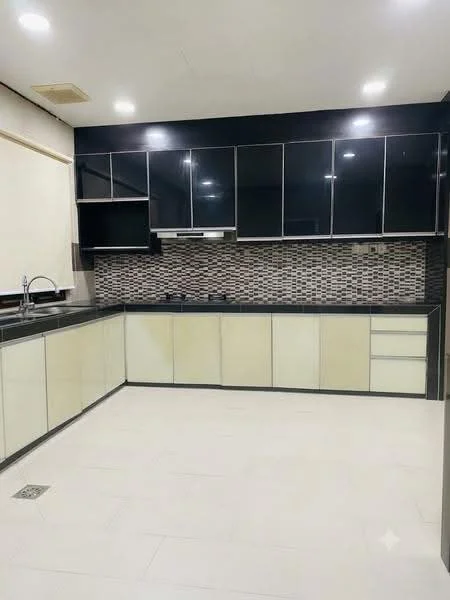 Kitchen features: black cabinetry with glass fronts, cream lower cabinets, stainless-steel range hood, 4-burner gas hob, black countertop, mosaic tile backsplash, single-bowl stainless-steel sink, chrome pull-down faucet, recessed LED downlights, white tiled flooring, wall-mounted cabinets, open shelving; style: modern.