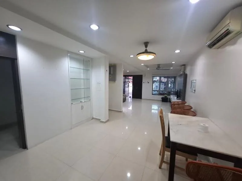 Living features: white painted walls, glossy ceramic tile flooring, recessed LED downlights, ceiling fan, glass display cabinet, dining table with chairs, open layout, air conditioning unit; style: modern.