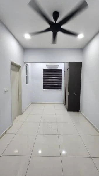 Room features: white painted walls, ceiling with recessed downlights, 5-blade ceiling fan, tile flooring, window with blackout blinds, split air conditioning unit, built-in wardrobe, door leading to hallway; style: modern.