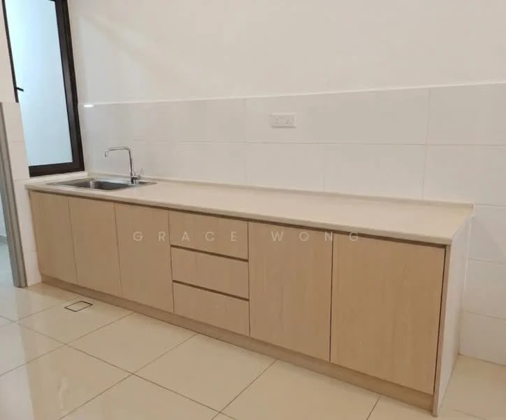 Kitchen features: light wood cabinetry, smooth countertop, single-bowl stainless-steel sink, chrome faucet, white tiled backsplash, cream tiled flooring, built-in drawers, wall-mounted electrical outlet; style: modern.