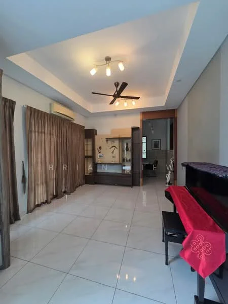Living features: white painted walls, glossy ceramic tile flooring, tray ceiling with recessed lighting, 5-blade ceiling fan with light, floor-to-ceiling windows with sheer curtains, dark wooden furniture, piano, decorative wall mirror, area rug, wall-mounted air conditioning unit; style: modern.