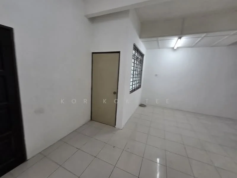 Bandar Mahkota Banting, Telok Panglima Garang — view 2 of 5 — for Rent