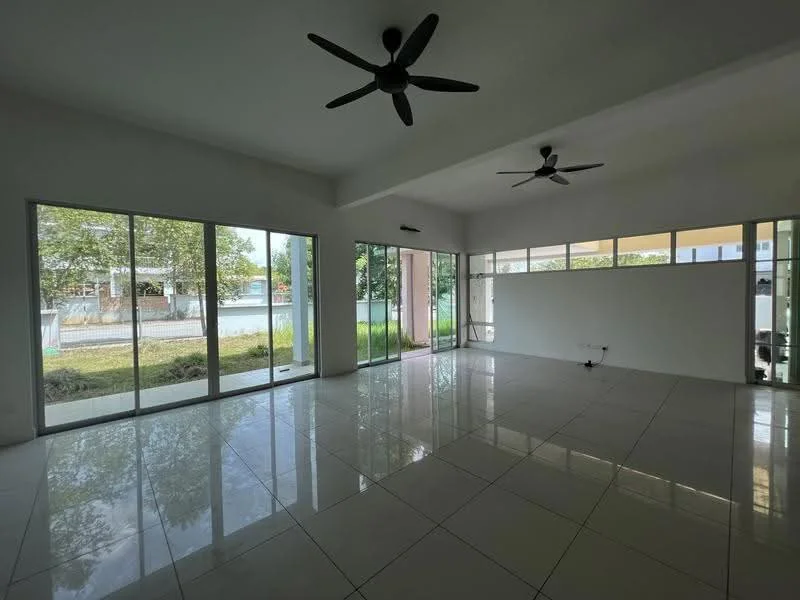 Living features: large floor-to-ceiling windows, sliding glass door, 2 ceiling fans, white painted walls, glossy ceramic tile flooring, natural light from multiple angles, open layout, view of outdoor greenery; style: modern; view: garden.