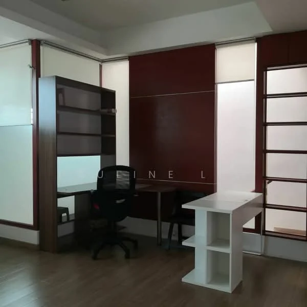 Study features: wooden flooring, dark wood shelving unit, white desk, black office chair, large window with blinds, red accent wall, white wall, built-in shelving, natural light; style: modern.