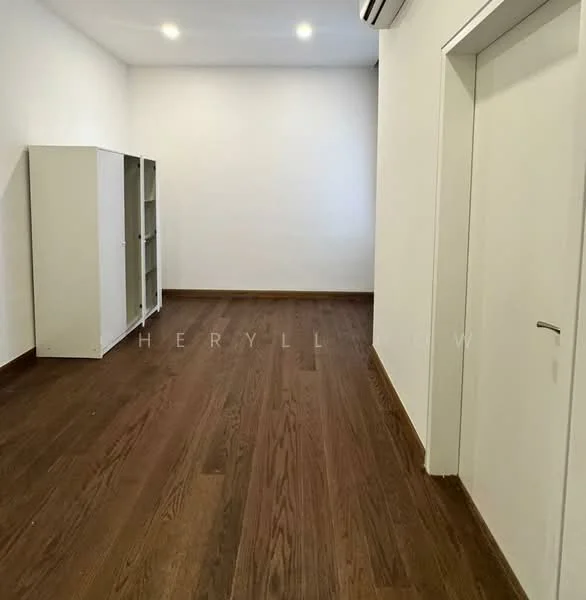 Room features: wooden flooring, white painted walls, recessed downlights, wall-mounted split AC, built-in wardrobe, door with handle, empty space, neutral color scheme; style: modern.
