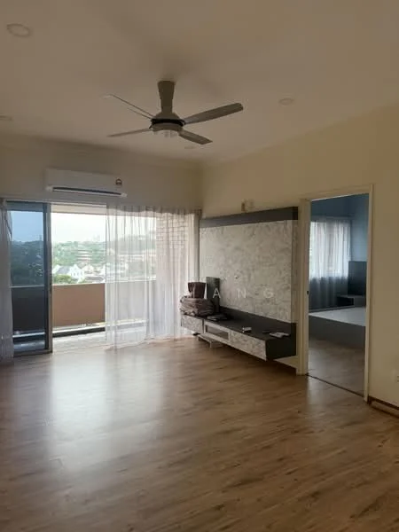 Living features: laminate flooring, 5-blade ceiling fan, wall-mounted air conditioning unit, floor-to-ceiling sliding glass door, sheer curtains, feature wall with marble finish, TV console, balcony access, natural light from windows, neutral wall color; style: modern; view: city.