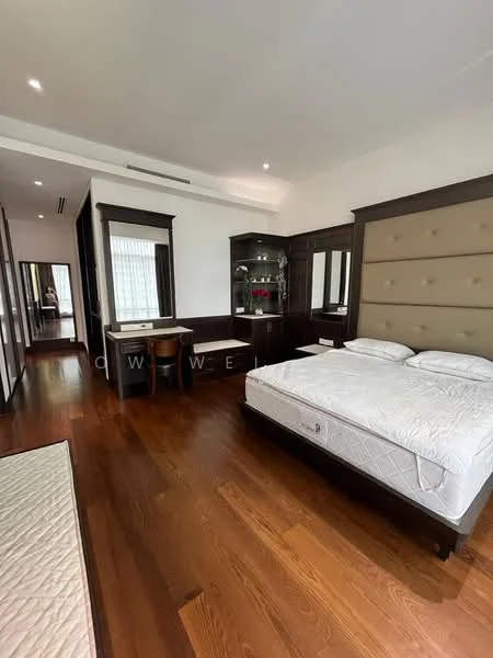 Bedroom features: king-size bed, upholstered headboard, wooden flooring, built-in wardrobe, dressing table with mirror, glass display cabinet, wall-mounted mirror, recessed downlights, large window with sheer curtains; style: modern.
