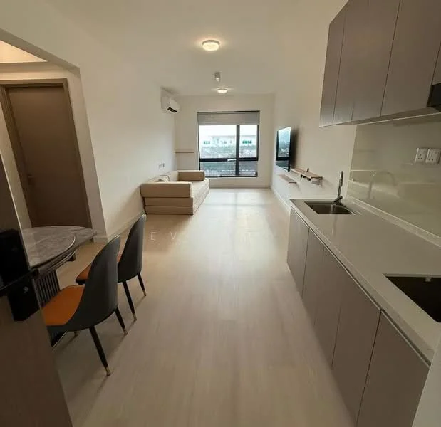Living features: light wood flooring, white painted walls, ceiling light, wall-mounted TV, sofa in beige, dining table for two, black dining chairs, kitchenette with grey cabinetry, single-bowl stainless-steel sink, built-in stove, refrigerator, floor-to-ceiling windows, view of the city; style: modern; view: city.