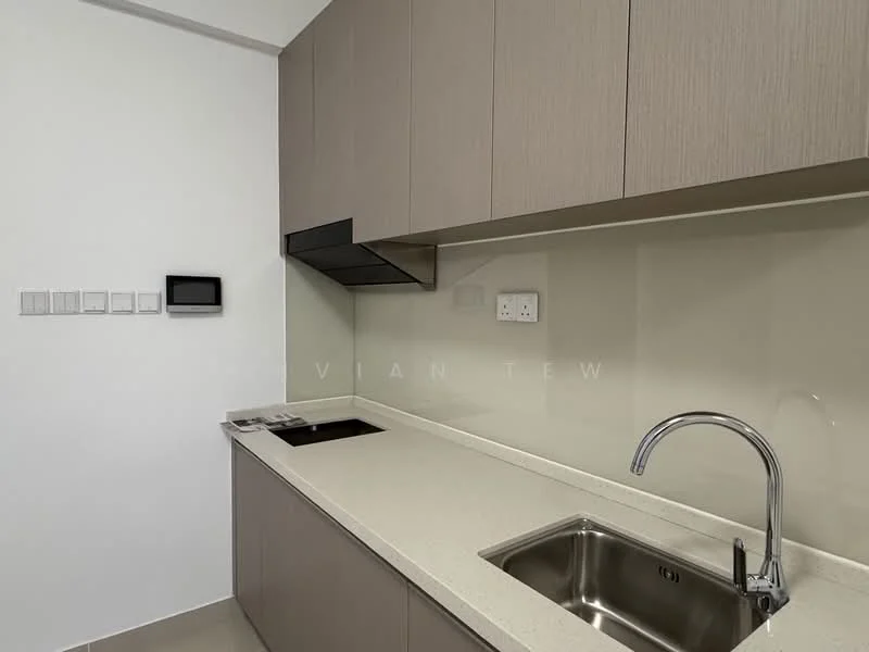 Kitchen features: light grey cabinetry, white quartz countertop, single-bowl stainless-steel sink, chrome pull-down faucet, black glass backsplash, built-in induction hob, wall-mounted range hood, recessed downlights, control panel on wall; style: modern.