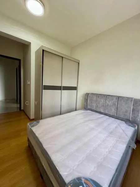 Bedroom features: queen-size bed, upholstered headboard, built-in wardrobe with sliding doors, wooden flooring, plain white walls, ceiling light fixture; style: modern.