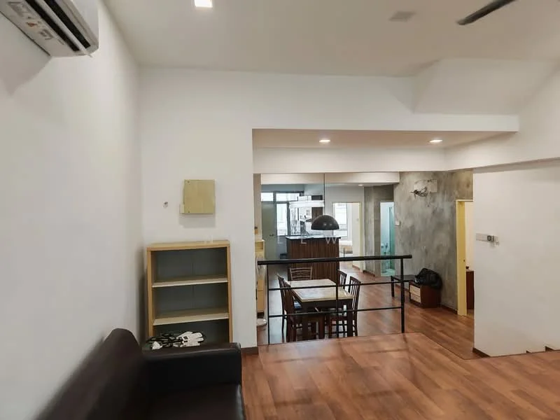 Living features: wooden flooring, white painted walls, 5-blade ceiling fan with light, wall-mounted split AC, sofa, open shelving unit, dining table with chairs, glass partition, recessed downlights; style: modern.
