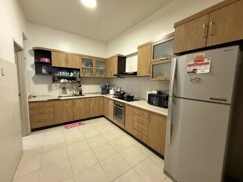 Kitchen features: wood cabinetry with light brown finish, black countertop, stainless-steel fridge, built-in oven, 4-burner gas hob, stainless-steel sink, chrome pull-down faucet, tile backsplash, ceramic tile flooring, under-cabinet lighting, open shelving, microwave, kitchen utensils visible, pink cloth on floor; style: modern.