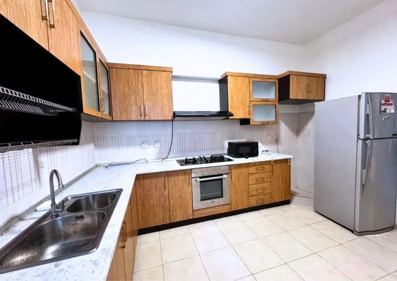Kitchen features: laminate cabinetry in wood finish, white marble countertop, double-bowl stainless-steel sink, chrome pull-down faucet, built-in oven, 4-burner gas hob, stainless-steel range hood, freestanding microwave, stainless-steel fridge, tile flooring, white tiled backsplash, open shelving, under-cabinet lighting; style: modern.