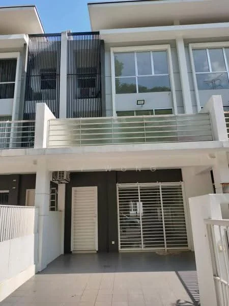 Exterior type: linked terrace house; features: white painted facade, glass windows, horizontal metal slats, front balcony with glass railing, ground floor entrance with security grille, grey tiled flooring, air conditioning unit visible, single main entrance door, sliding glass door, modern architectural design; style: modern.