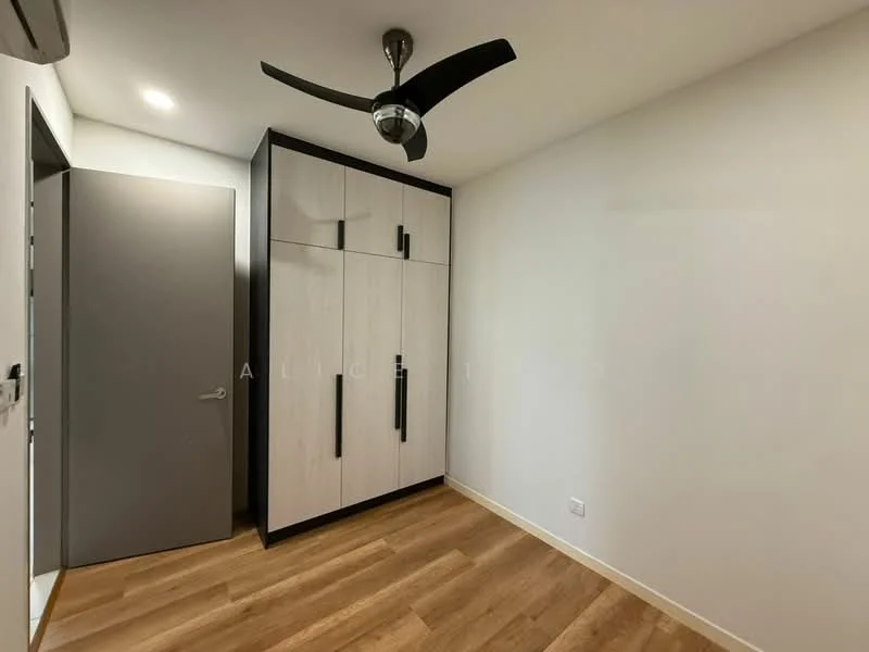 Room features: wooden flooring, white painted walls, 5-blade ceiling fan with light, built-in wardrobe with light wood and dark accents, door with grey finish, wall-mounted air conditioning unit, LED ceiling lights; style: modern.