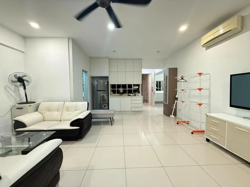 Living features: 3-seater fabric sofa in white and black, glass coffee table, wall-mounted TV, TV console in white, ceiling fan, wall-mounted air conditioning unit, large floor tiles in white, open layout to kitchen, sliding glass door, decorative shelving unit, light-colored walls; style: modern. Kitchen features: stainless-steel refrigerator, white cabinetry, countertop with backsplash, open layout to living area; style: modern.